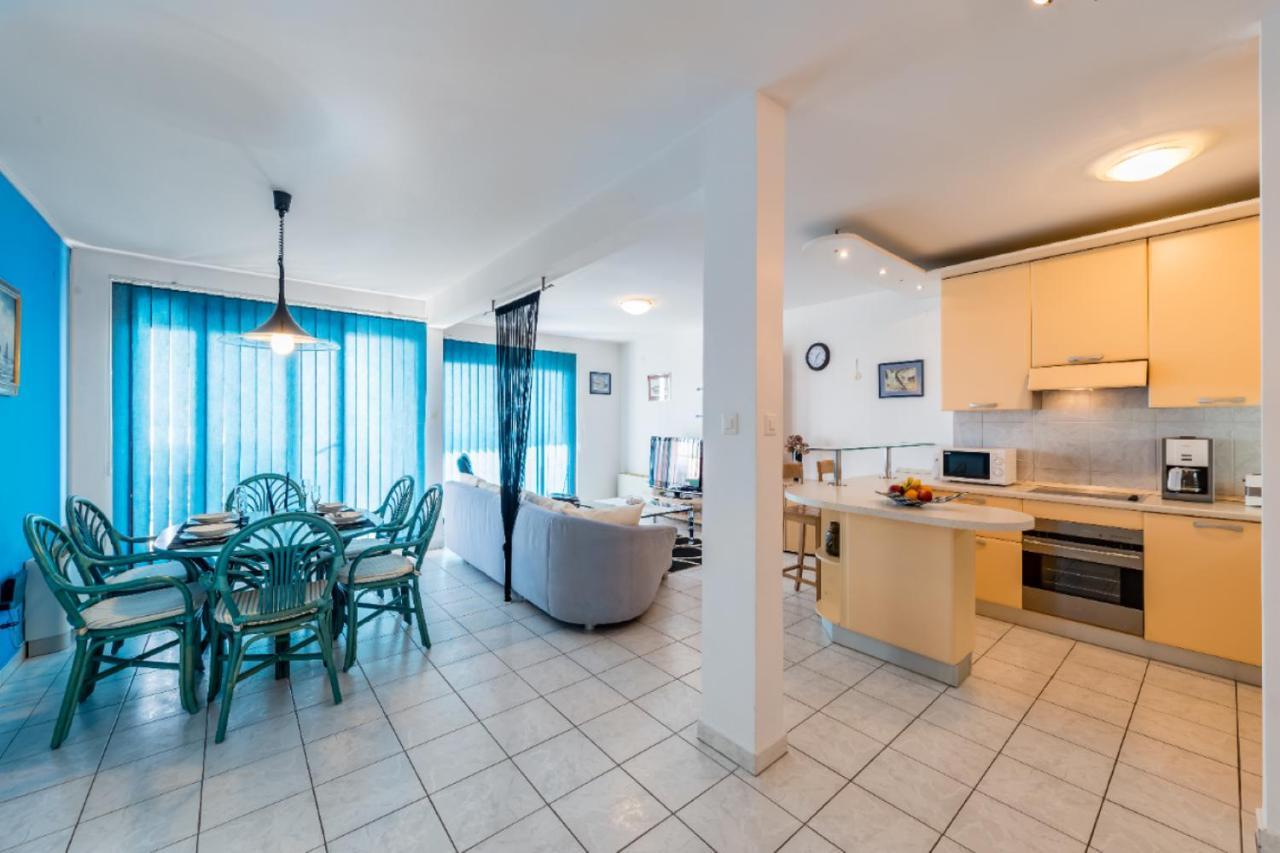 Sea View Apartment Reno W/Garage 스플리트 외부 사진