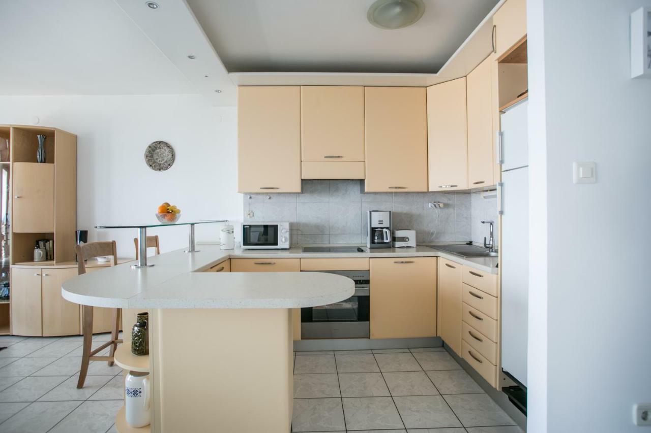 Sea View Apartment Reno W/Garage 스플리트 외부 사진